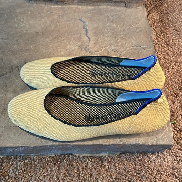 🤩Rothy’s🤩 - Picture 3 of 12